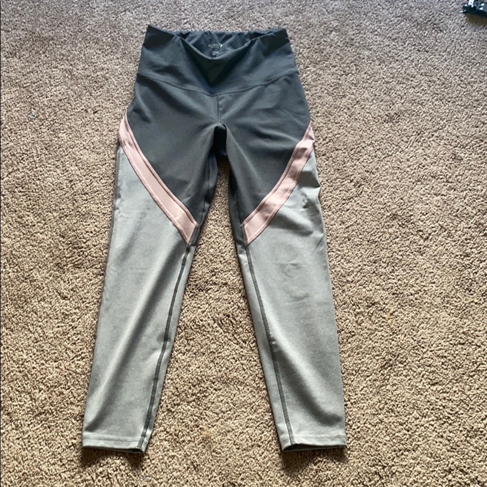 Women’s Old Navy 7/8 length leggings